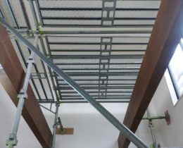 【2階建て30坪 大きな吹抜けの家】クロス工事